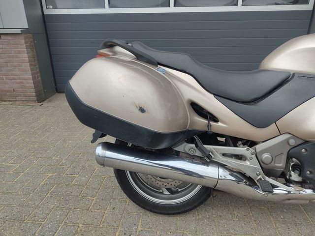 honda - nt-650-v-deauville