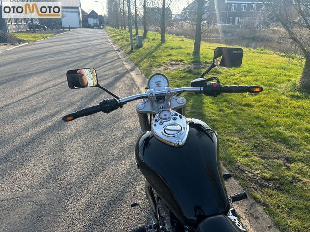 triumph - speedmaster