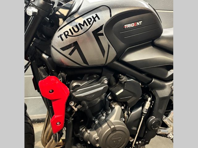 triumph - trident-660