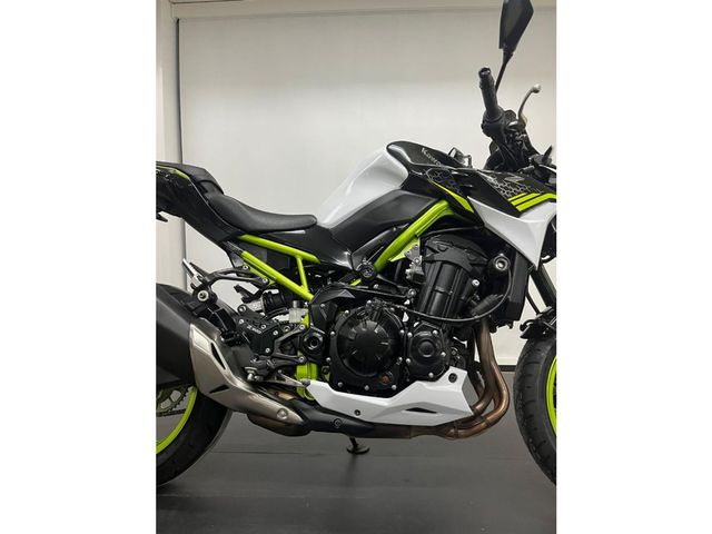 kawasaki - z900