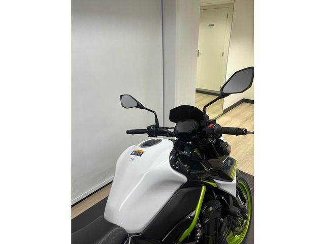 kawasaki - z900