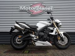 TRIUMPH STREET TRIPLE 675