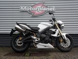 TRIUMPH STREET TRIPLE 675