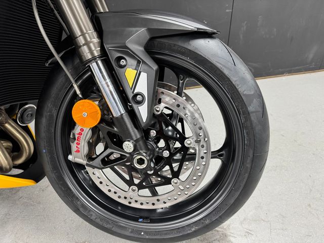 triumph - street-triple-rs