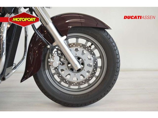 suzuki - 800-intruder