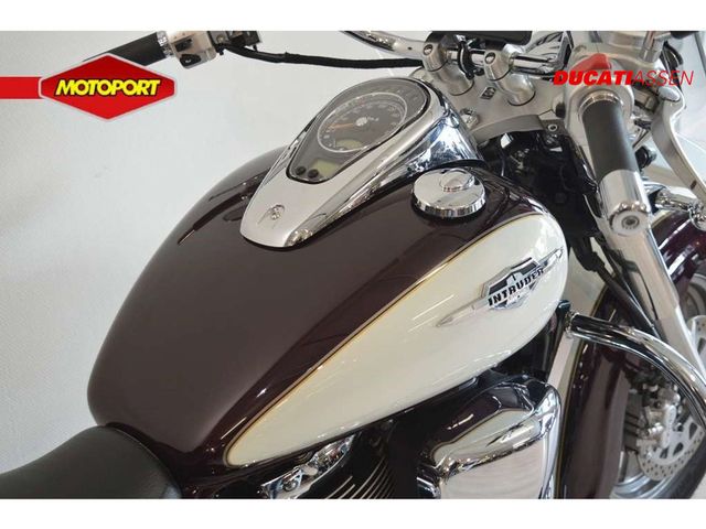 suzuki - 800-intruder