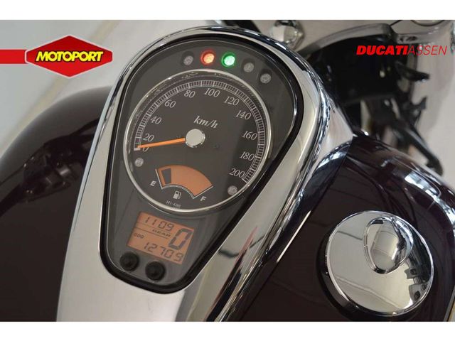 suzuki - 800-intruder