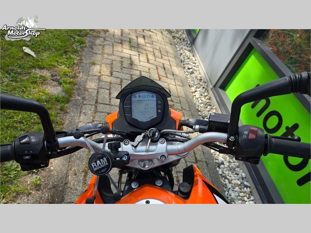 ktm - 125-duke