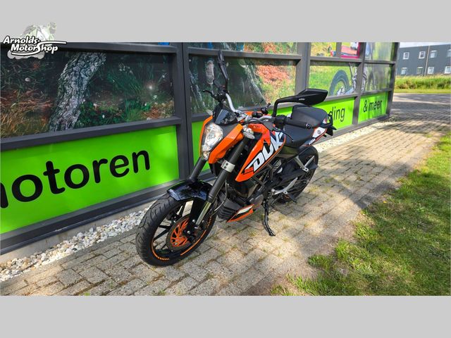 ktm - 125-duke