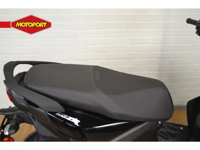 YAMAHA RAYZR – foto 4