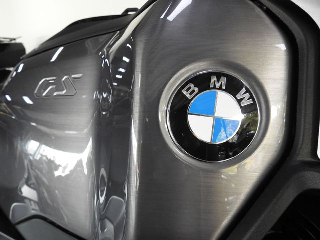 bmw - r-1300-gs-adventure
