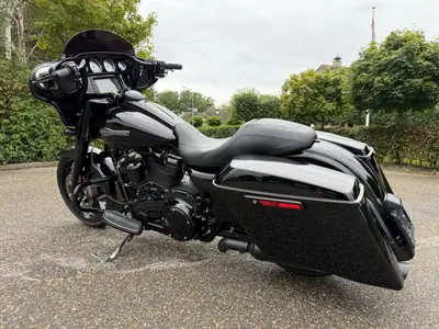 HARLEY-DAVIDSON STREET GLIDE SPECIAL FLHXS – foto 2