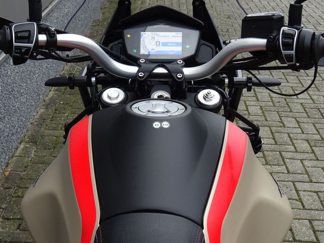 moto-guzzi - v-85-tt-travel