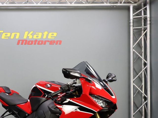 honda - cbr-1000-rr-fireblade