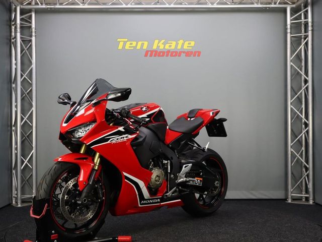 honda - cbr-1000-rr-fireblade