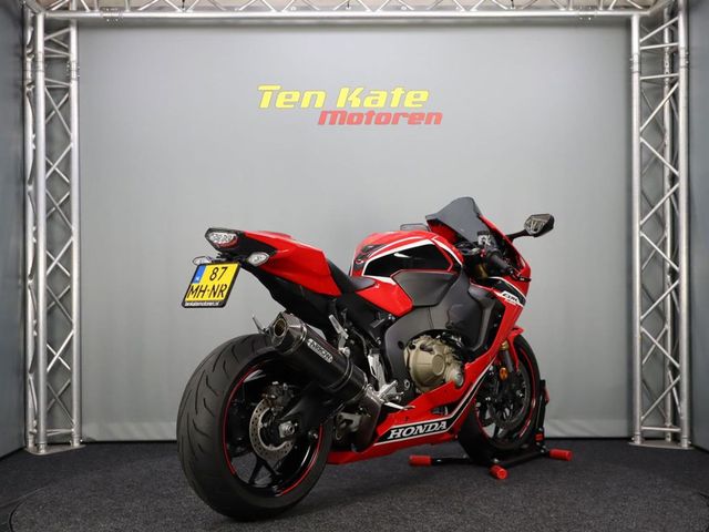 honda - cbr-1000-rr-fireblade
