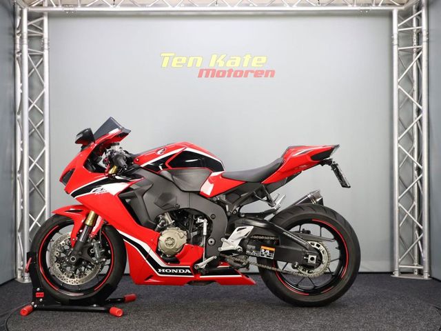 honda - cbr-1000-rr-fireblade