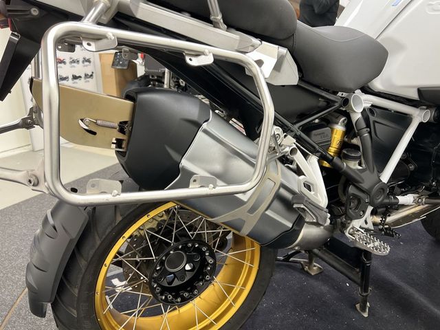 bmw - r-1250-gs-adventure
