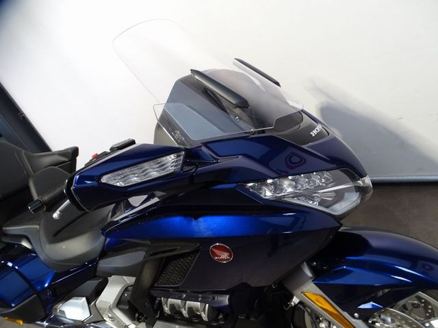 honda - gl-1800-goldwing-tour-dct