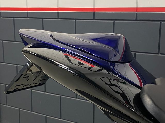 suzuki - gsx-r-750