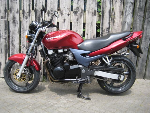 kawasaki - zr-750