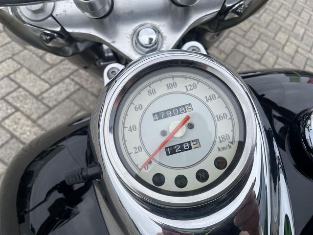 yamaha - xvs-650-dragstar