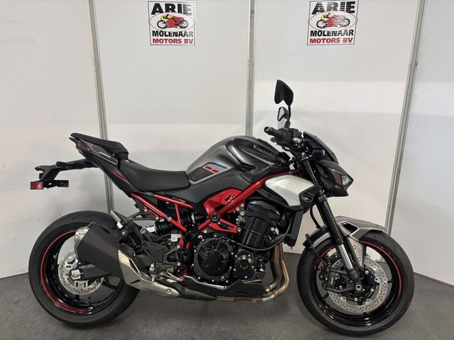 kawasaki - z900