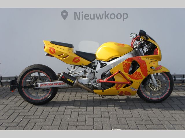 honda - cbr-900-rr-fireblade