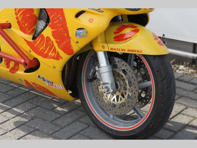 honda - cbr-900-rr-fireblade