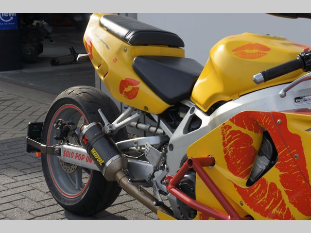 honda - cbr-900-rr-fireblade