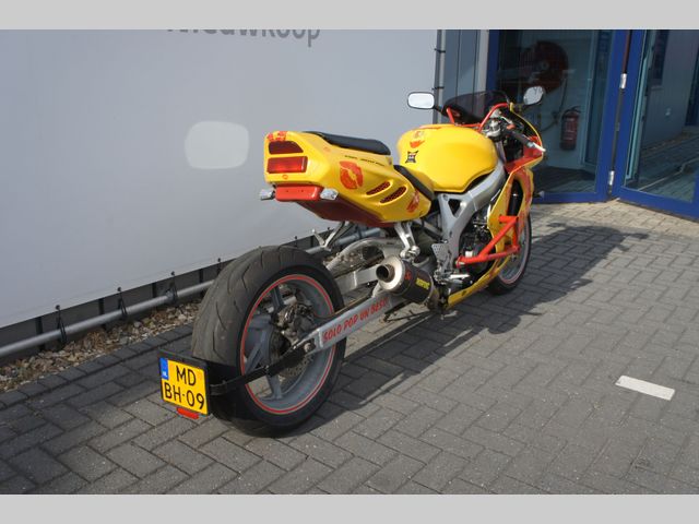 honda - cbr-900-rr-fireblade