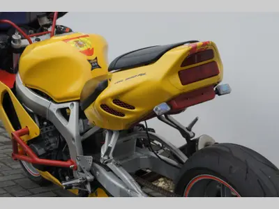 HONDA CBR 900 RR FIREBLADE – foto 3