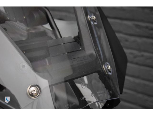 bmw - r-1300-gs-triple-black