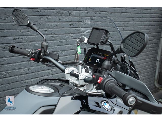 bmw - r-1300-gs-triple-black