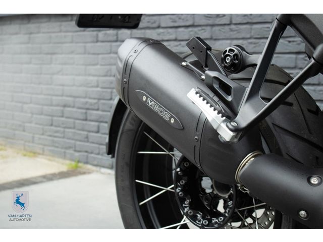 bmw - r-1300-gs-triple-black