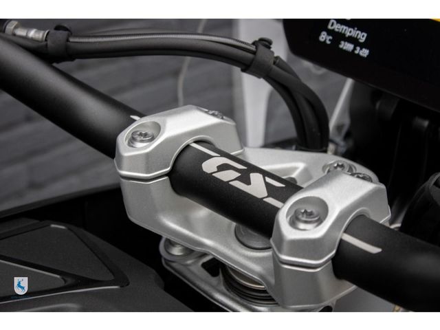 bmw - r-1300-gs-triple-black