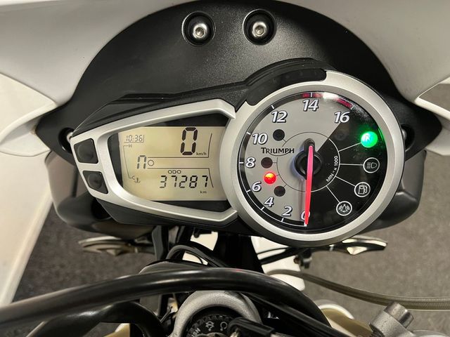 triumph - street-triple
