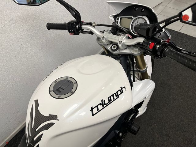 triumph - street-triple