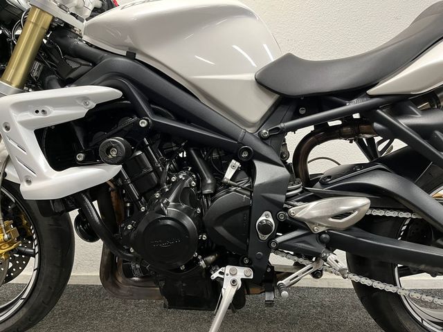 triumph - street-triple