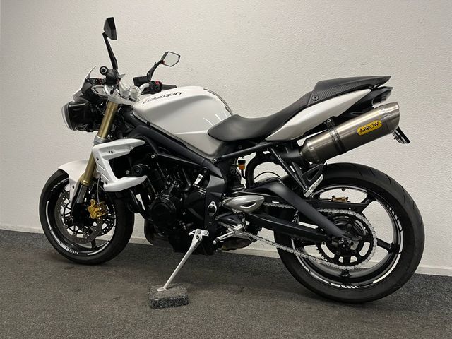 triumph - street-triple