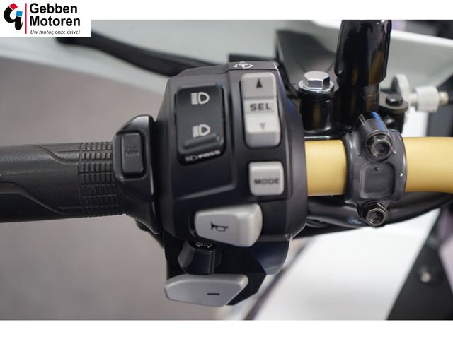 honda - crf-1000-l-africa-twin-adventure-sports