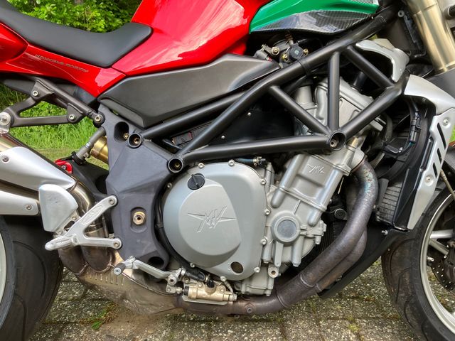mv-agusta - brutale-750-s