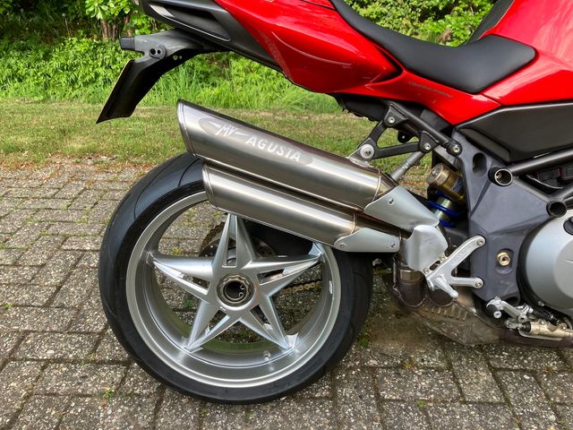 mv-agusta - brutale-750-s