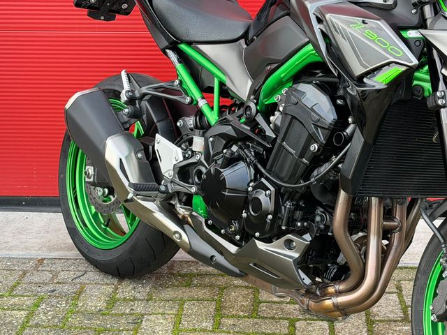 kawasaki - z900