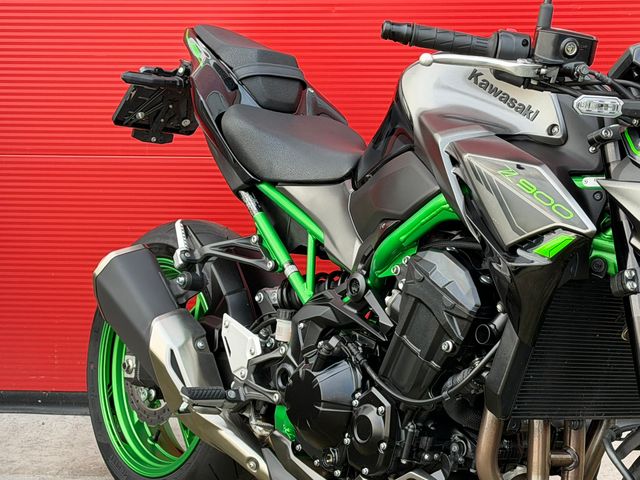 kawasaki - z900