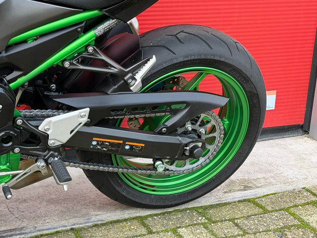 kawasaki - z900