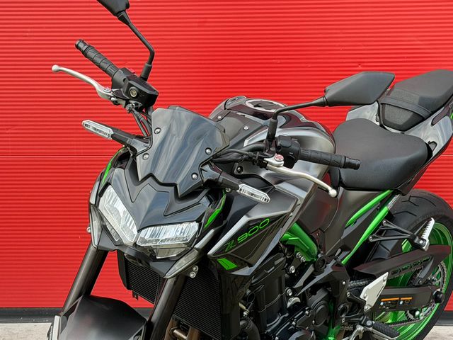 kawasaki - z900