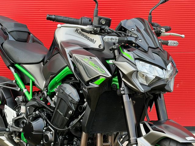 kawasaki - z900
