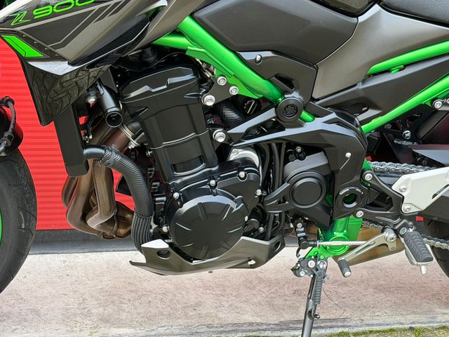 kawasaki - z900