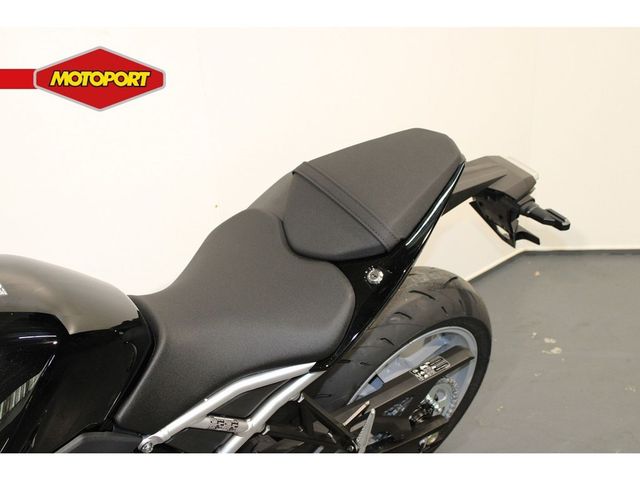 suzuki - gsx-8s
